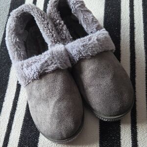 Skechers Women's Plush Gray Slippers